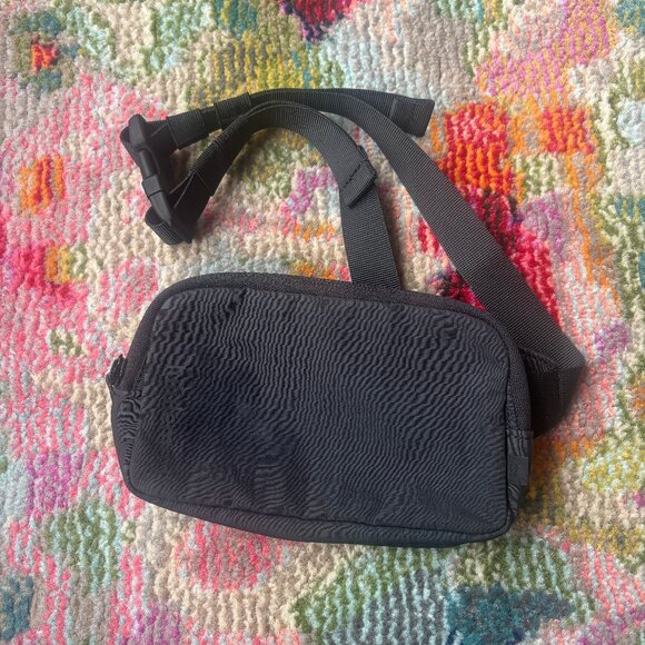 Lululemon Mini Belt Bag in Black - Picture 1 of 3